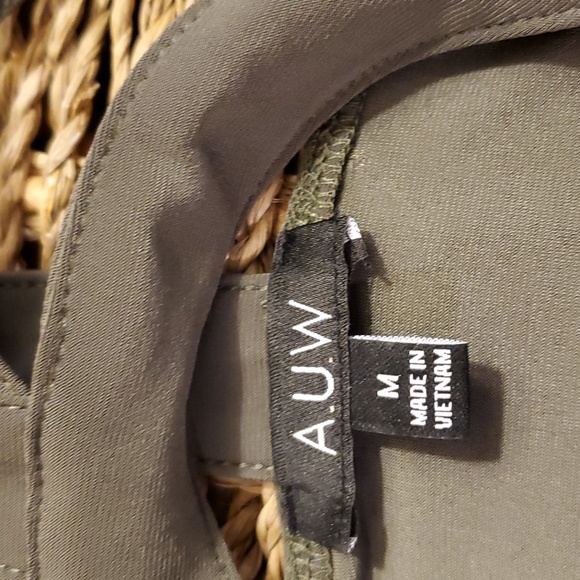 2. Tops - A.U.W criss-cross top - Picture 5 of 7